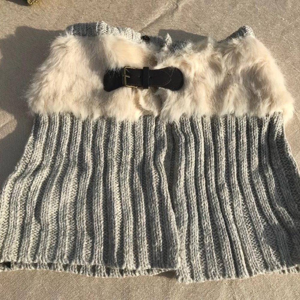 Tarnish Women`s Faux Fur Snug Scarf One Size Light